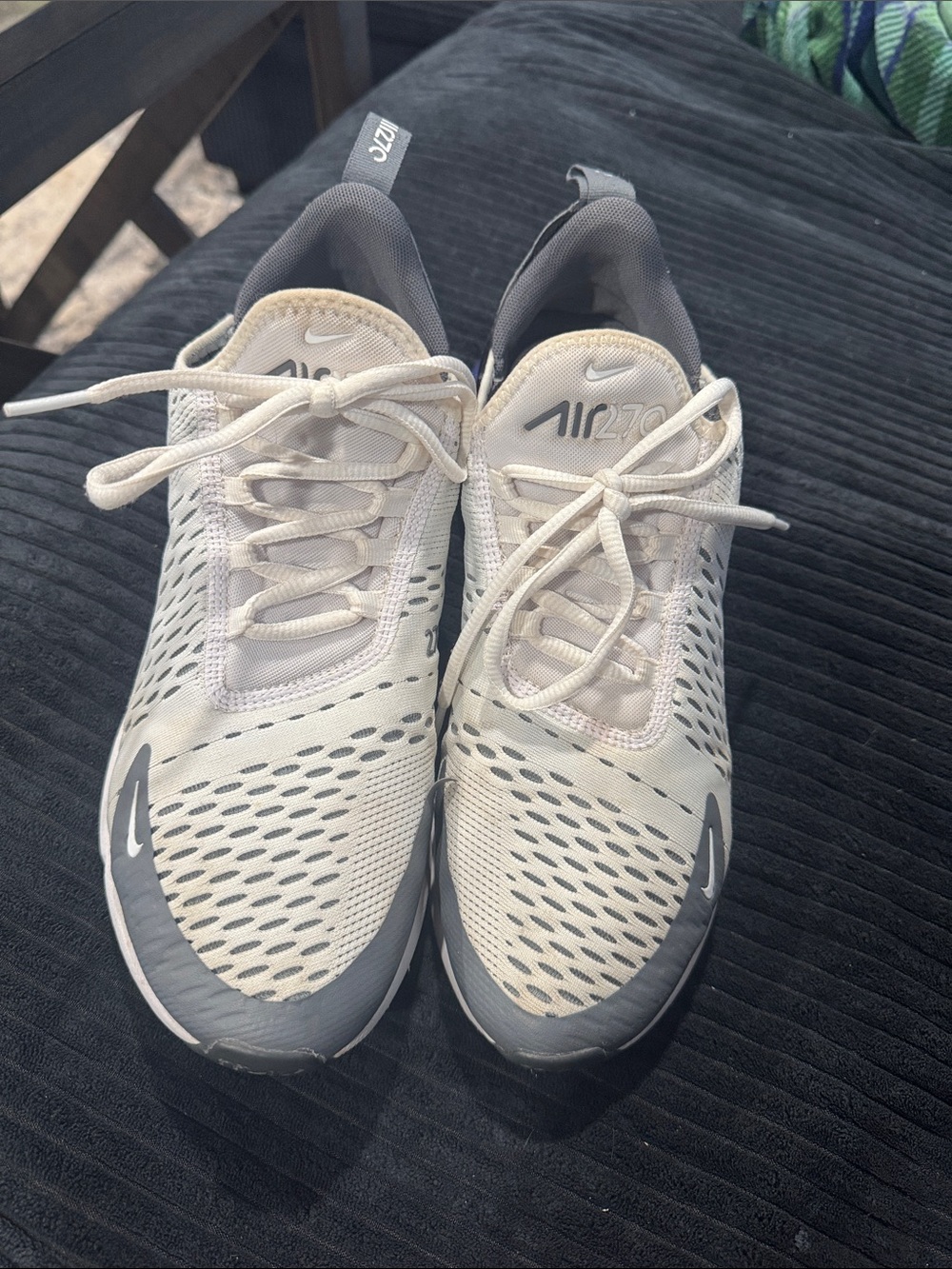 Nike Air 270 white and Gray Mesh Sneakers